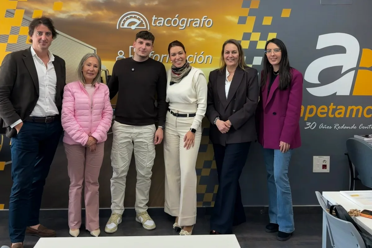 El equipo directivo de Apetamcor después de su formación en IA